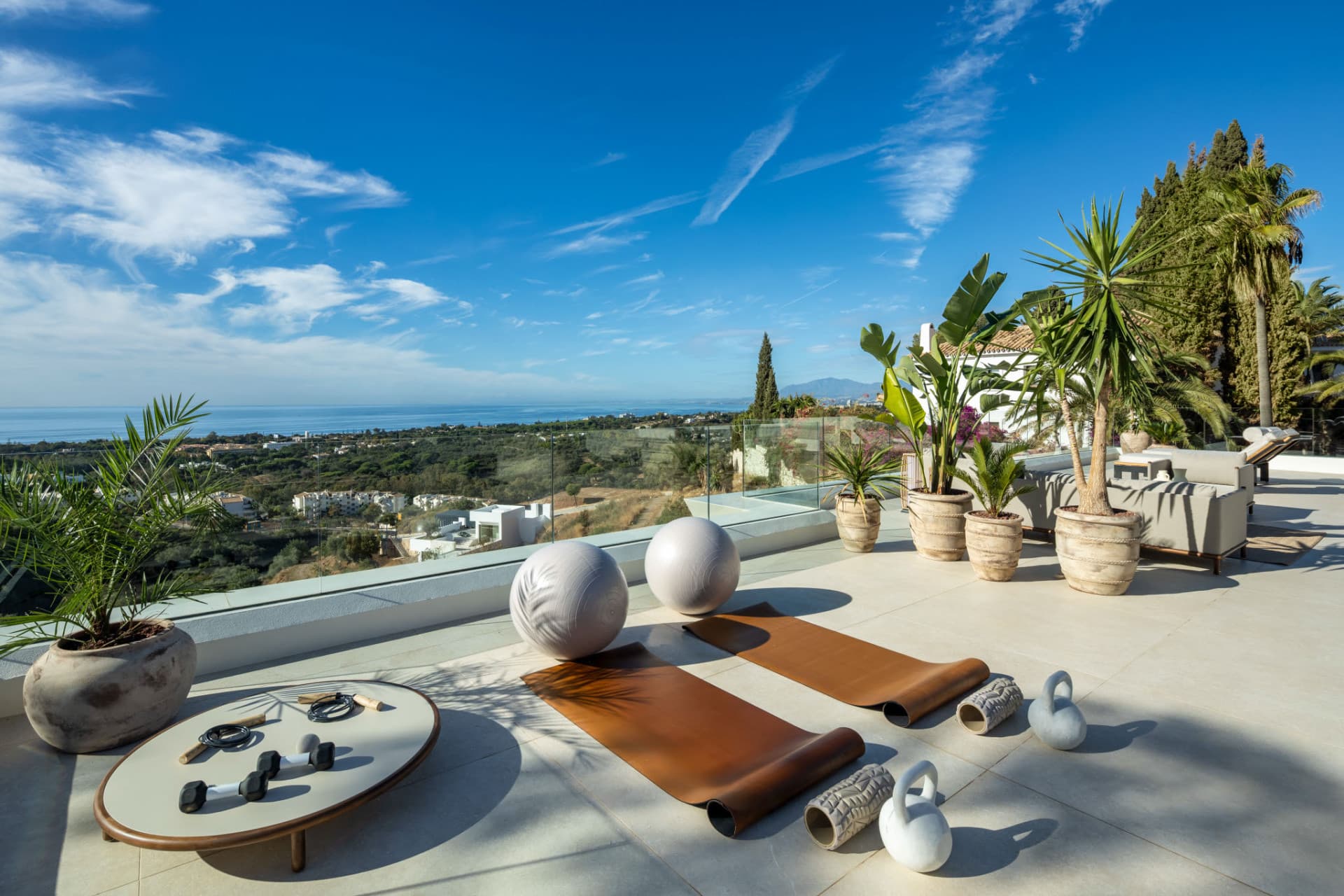 Obra maestra arquitectónica Villa en Elviria, Marbella Este — photo 1