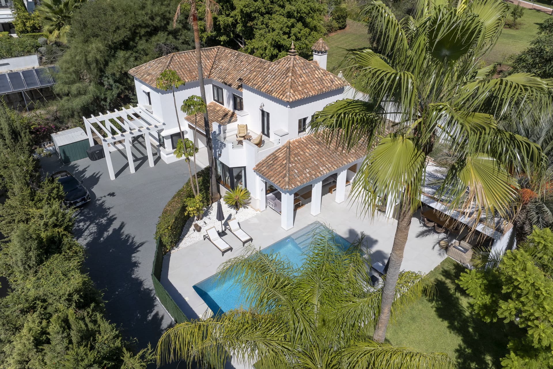 Charmante villa in Paraiso Alto Dicht bij Bel Air Tennis Club — photo 1