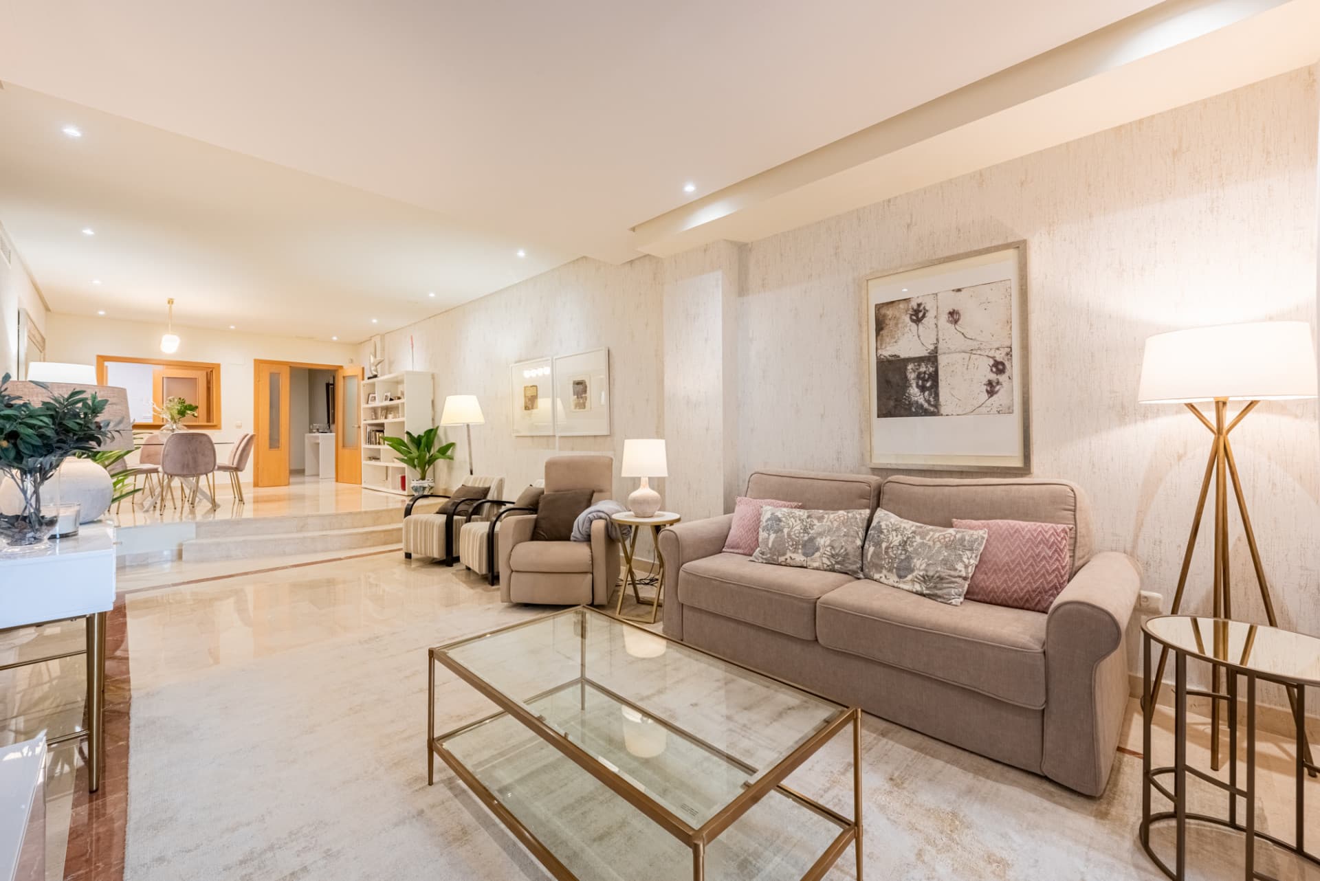 Charmant onlangs gerenoveerd appartement in Puerto Banus — photo 1