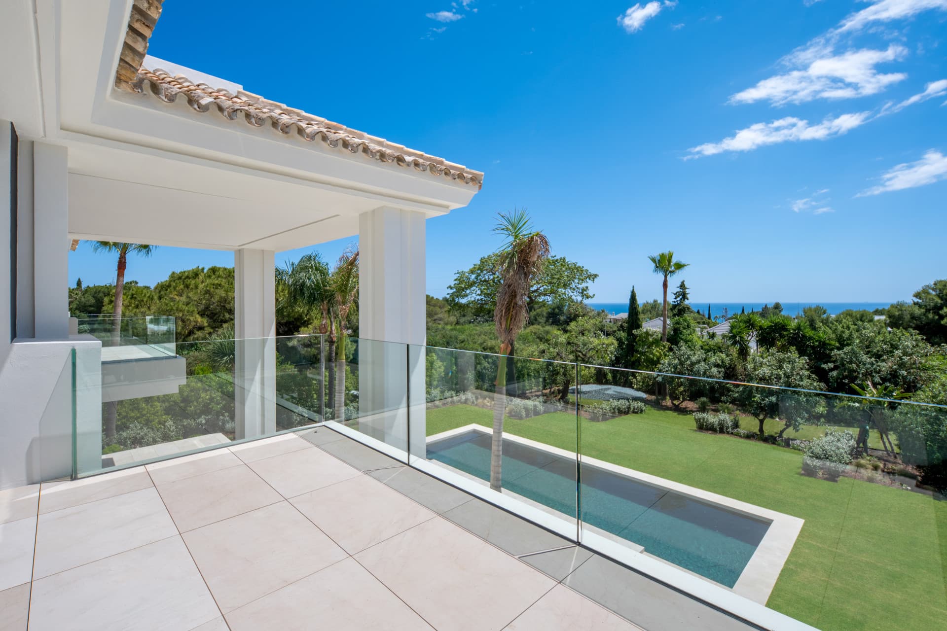 Parcela con un Proyecto Villa de Lujo Contemporáneo en Rocio de Nagüeles — photo 1