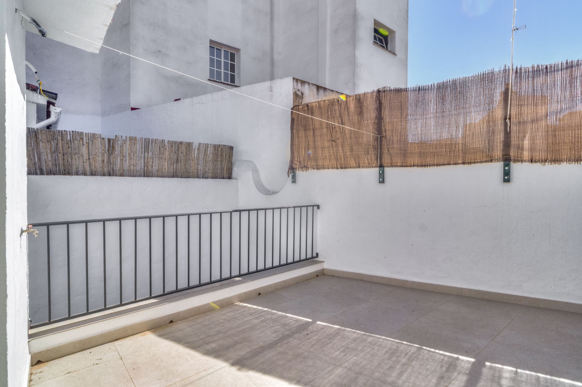 Stadthaus mit zwei Schlafzimmern in Coin Centro – Prime Investment Opportunity — photo 1