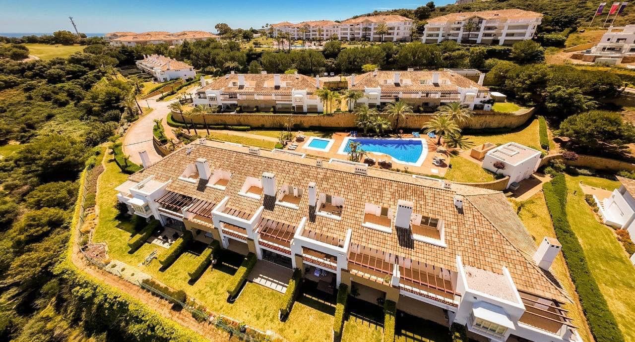 Außergewöhnliches Dreizimmer-Stadthaus in La Cala Golf Resort, Mijas Costa — photo 1