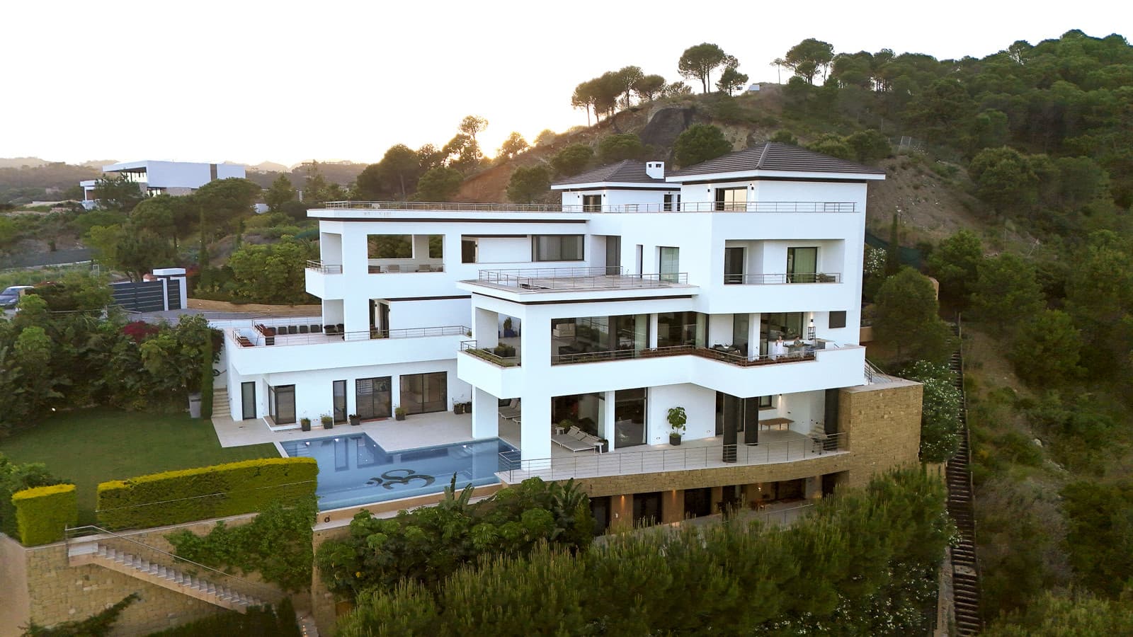 Wunderschöne Hilltop Villa in La Reserva de Alcuzcuz, Benahavis — photo 1