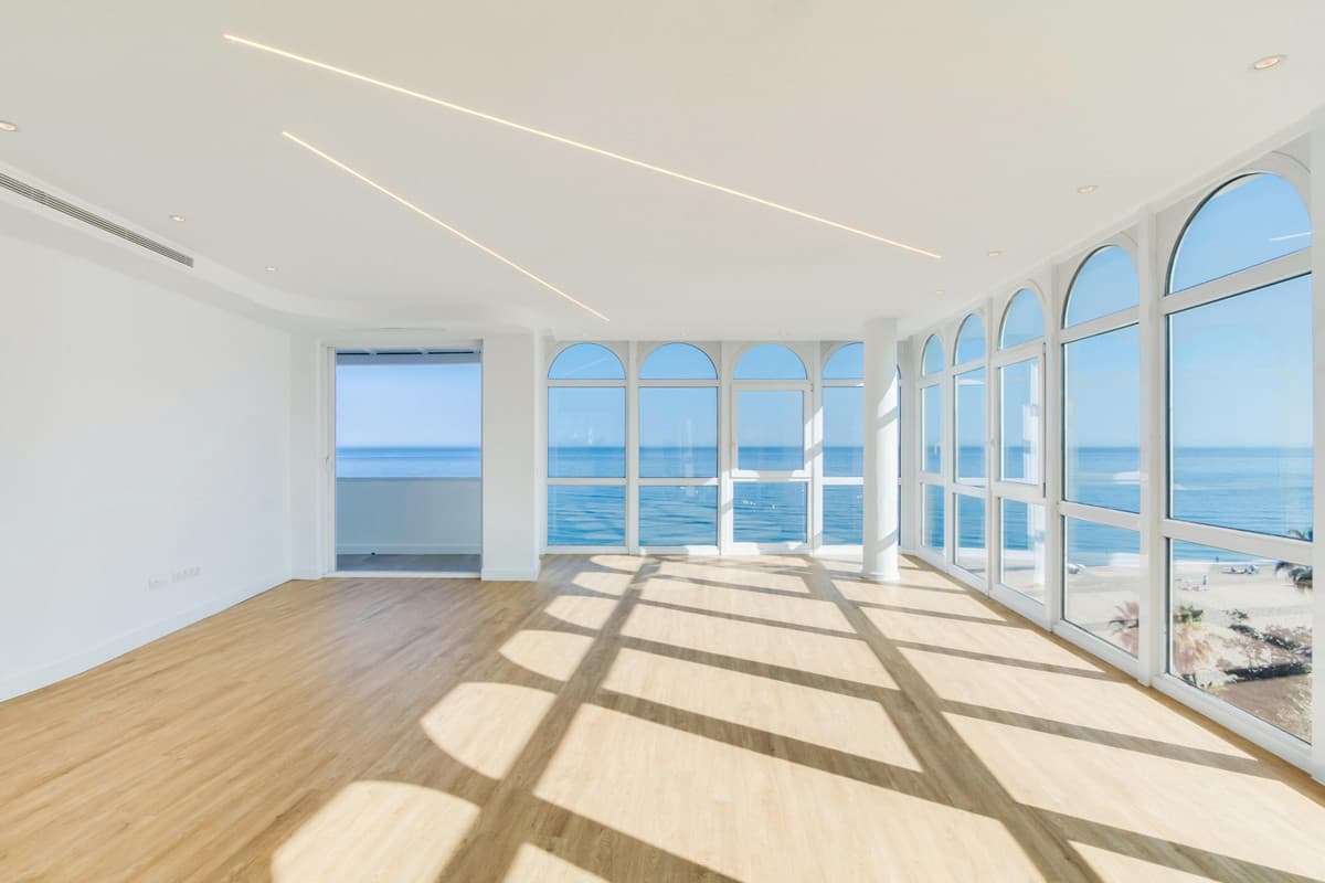 Penthouse met onovertroffen zeezicht in het strand van Estepona — photo 1