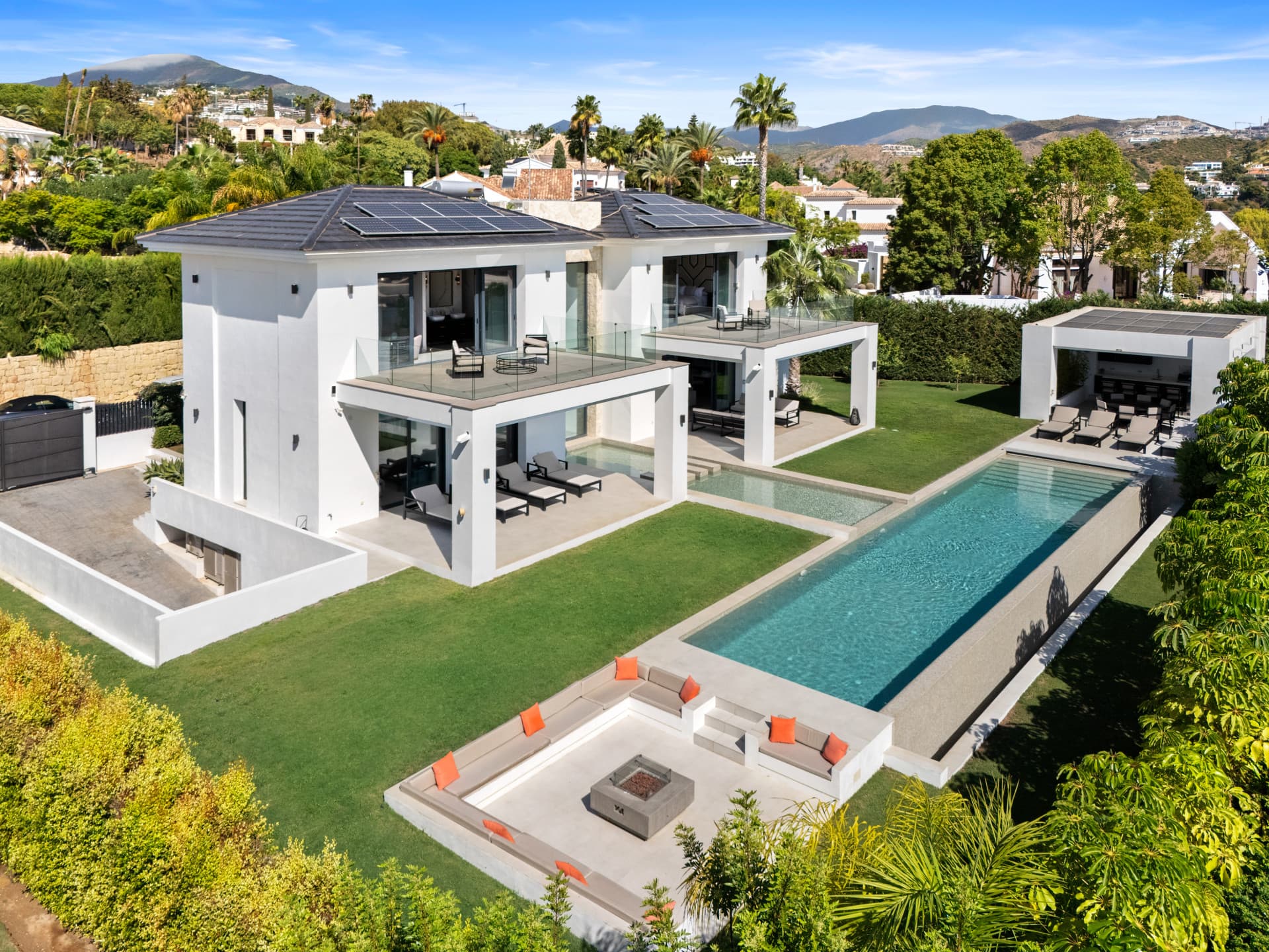 Luxusvilla in La Quinta, Benahavis — photo 1