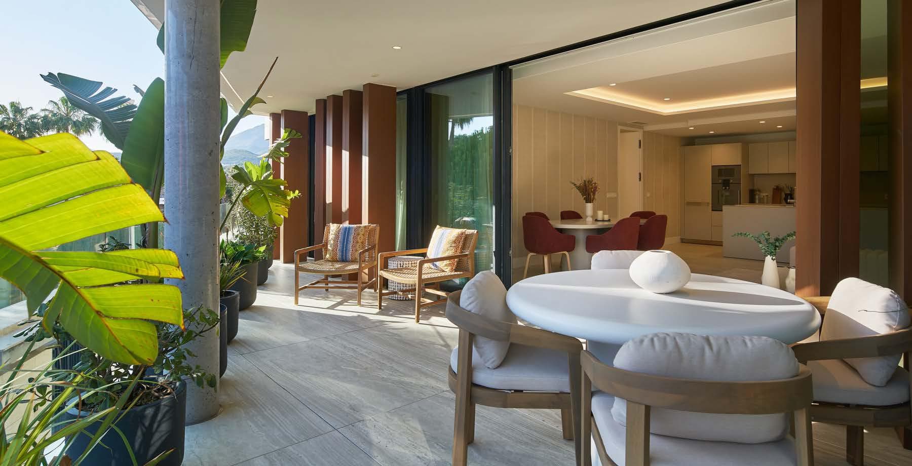 Luxus-Apartment am Strand in Bahía de Estepona: Neubau, voll möbliert, mit Spa, Fitness und Meerblick — photo 1