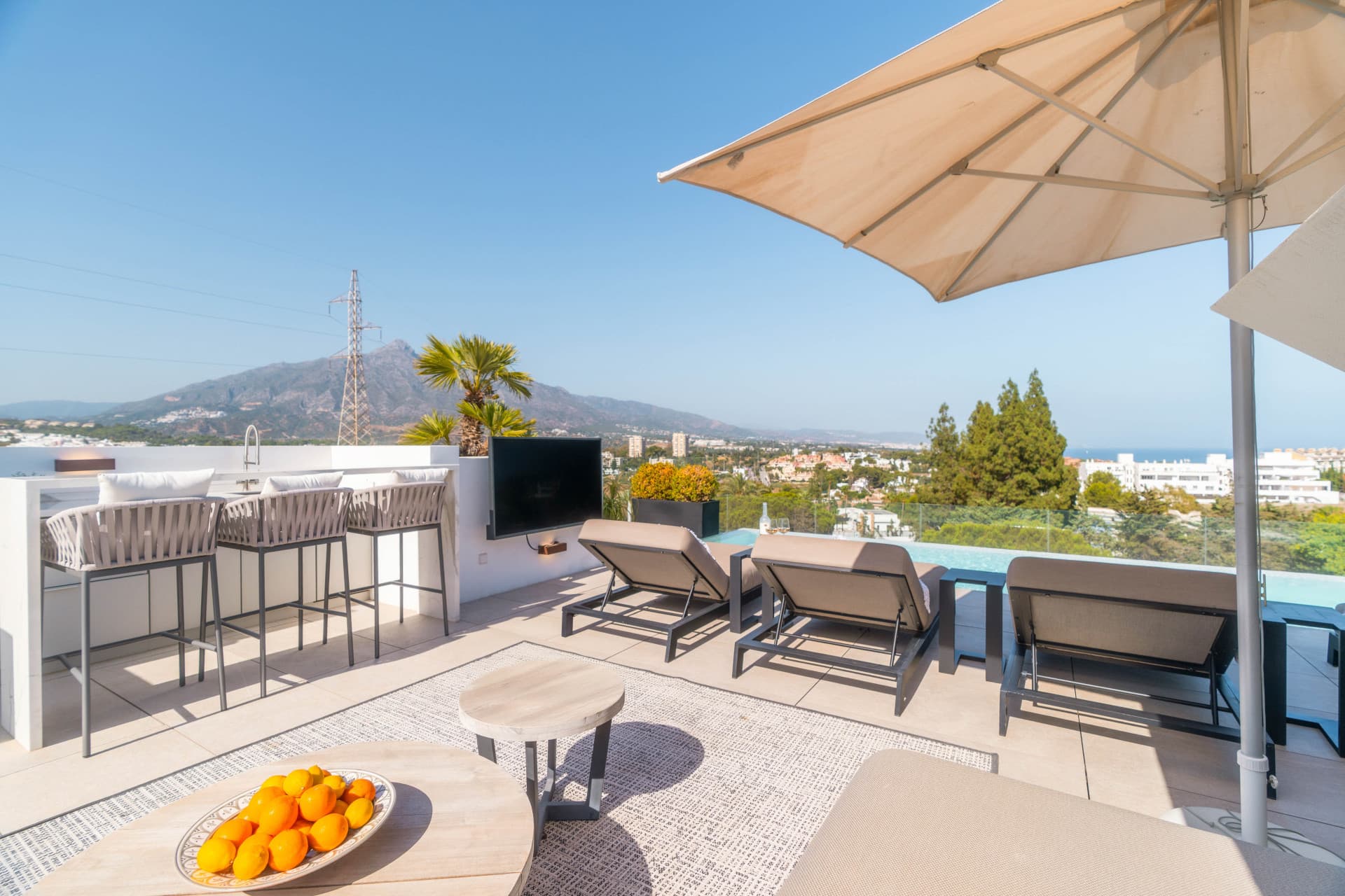 Villa de lujo contemporánea en Celeste Marbella, Nueva Andalucia — photo 1