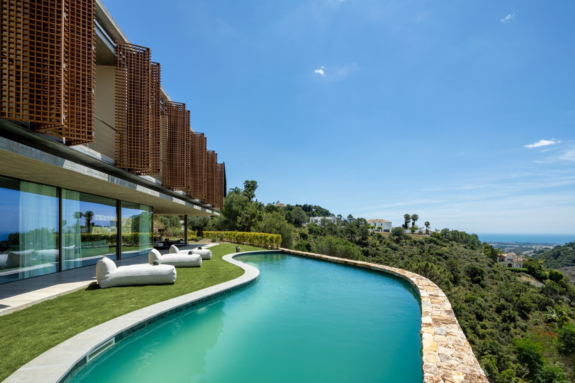 Architectural Masterpiece Villa in El Madroñal, Benahavis — photo 1