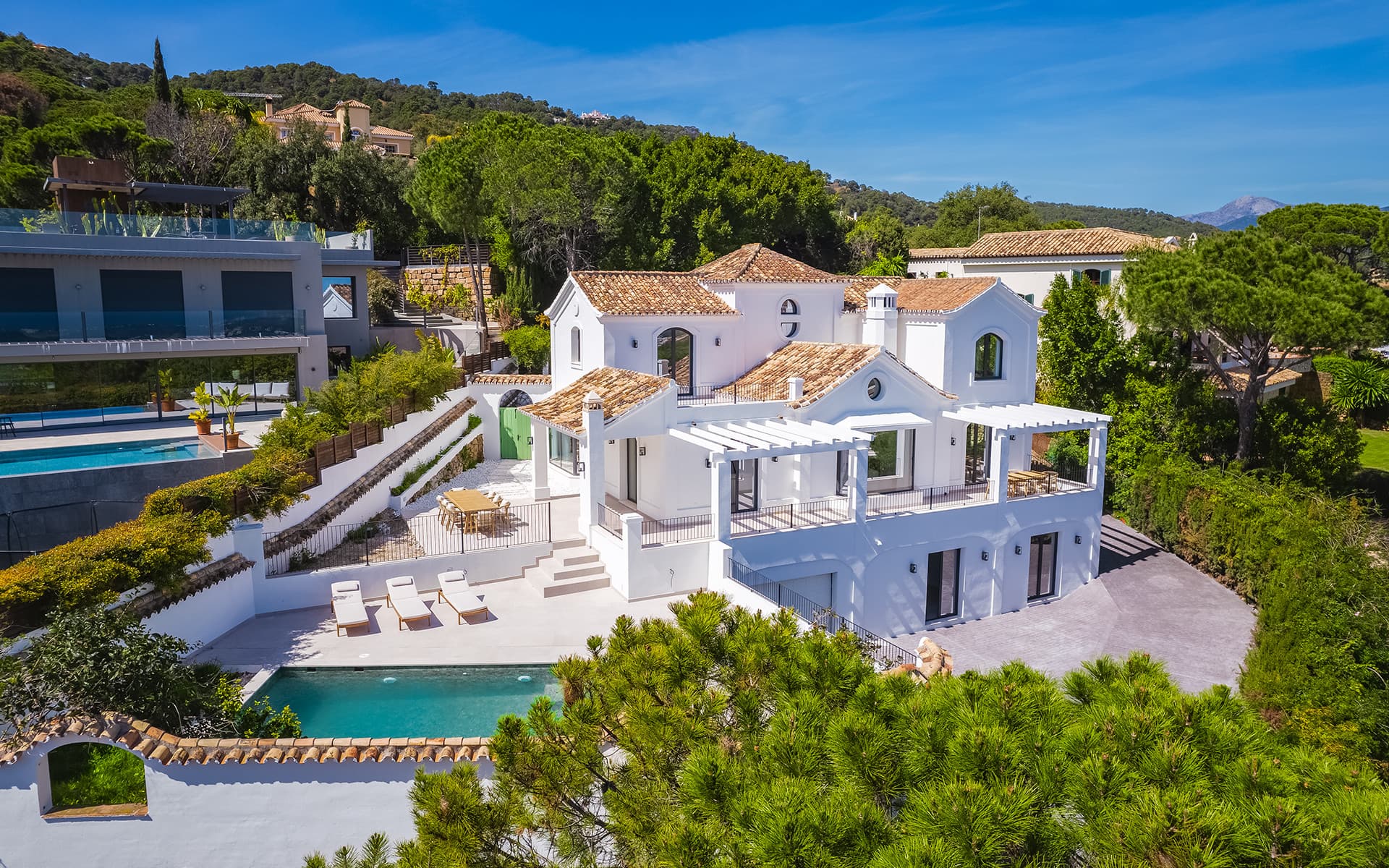 Impresionante Villa de lujo totalmente reformada en El Madroñal con vistas al mar — photo 1
