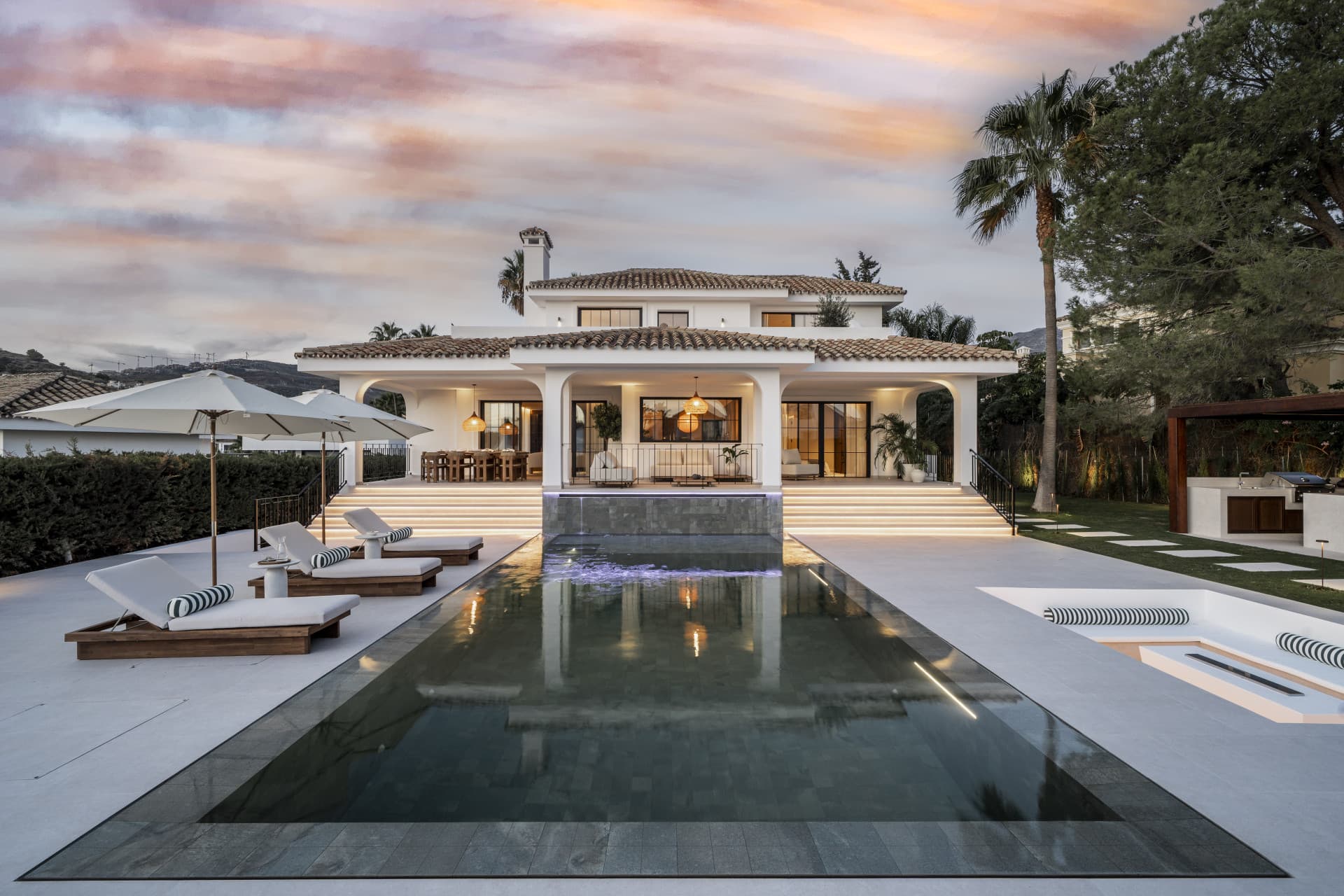 Prachtige Luxe Villa in Nueva Andalucia met Panoramisch Weergaven — photo 1