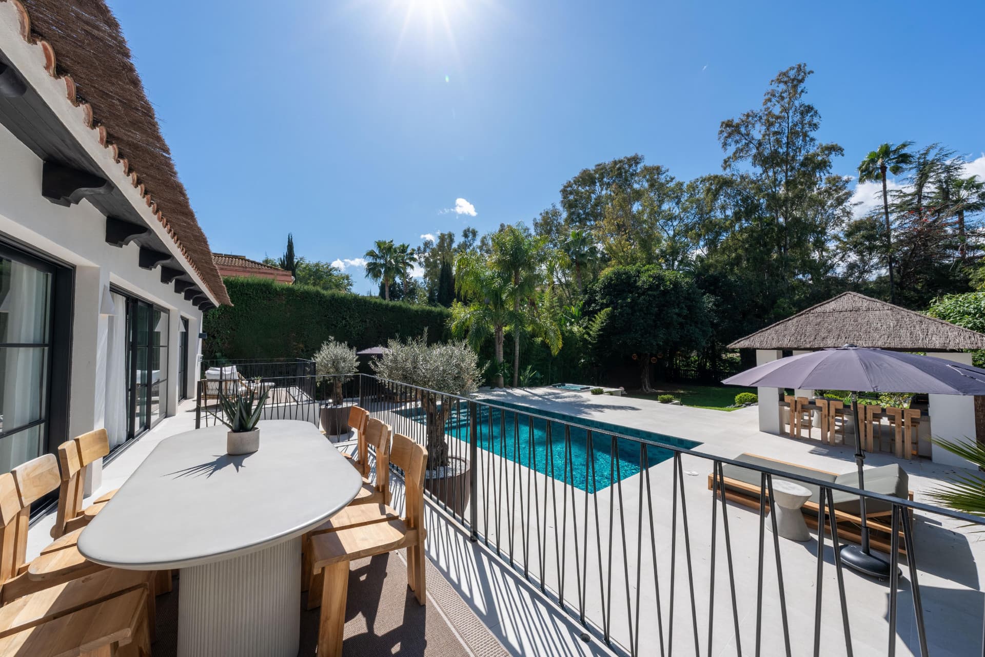 Stunning Scandinavian Japóndi-Style Villa en Nueva Andalucía, Marbella — photo 1