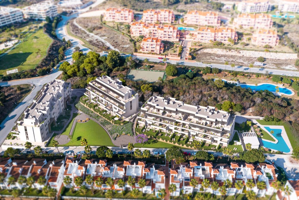 Lujo Apartamento de cuatro dormitorios con vistas panorámicas al mar en Mijas Costa — photo 1