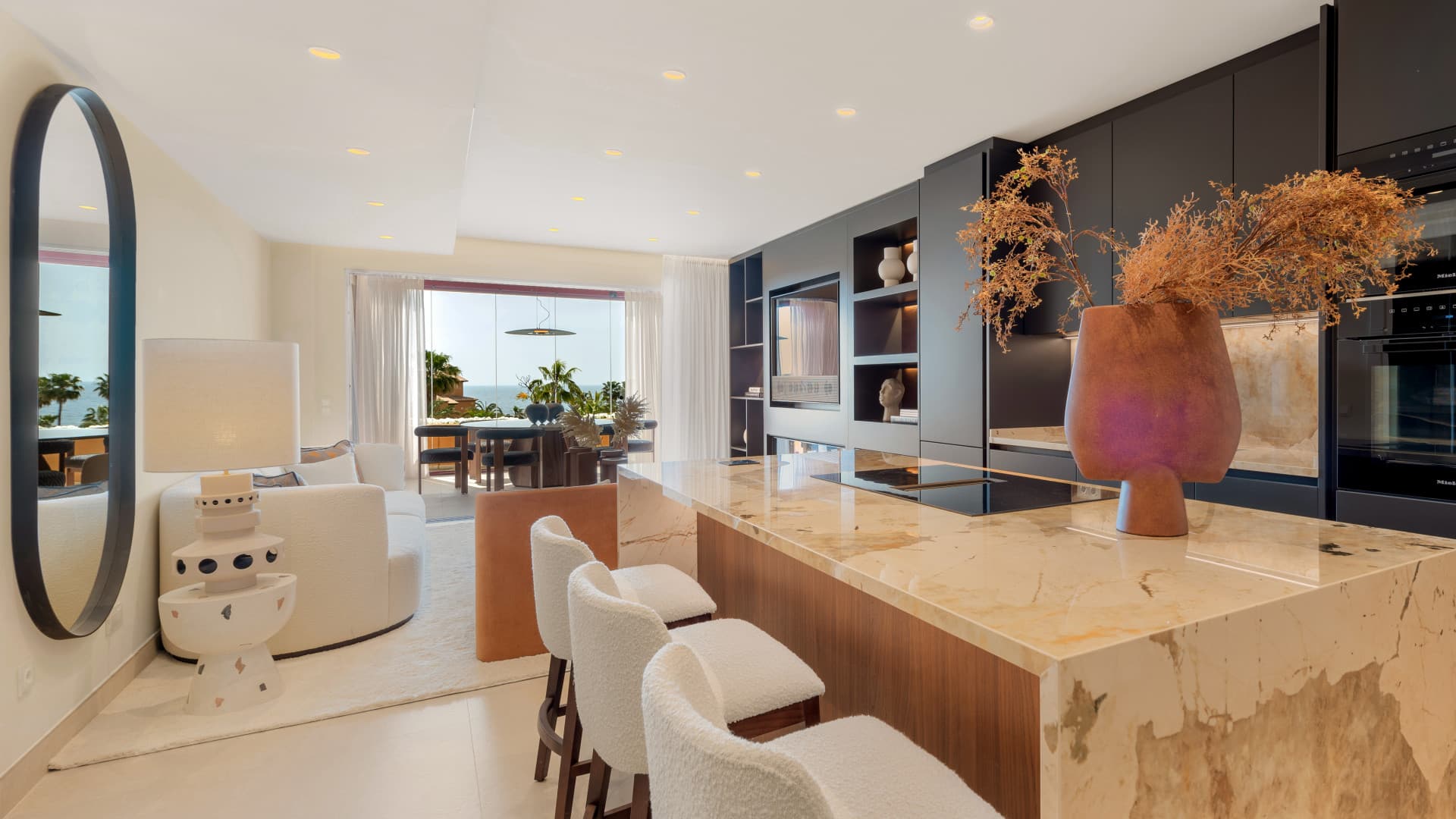 Luxuriöse Erdgeschosswohnung mit atemberaubendem Meerblick in Los Granados del Mar, Estepona — photo 1