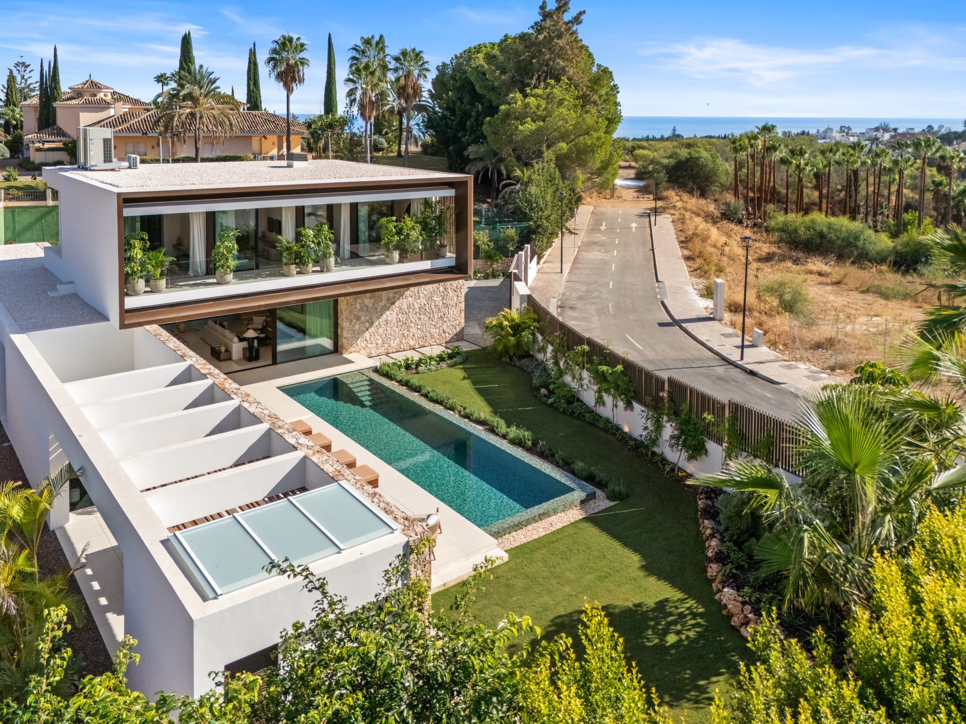 Villa de lujo moderna en Lomas de Marbella Club, Milla de Oro — photo 1