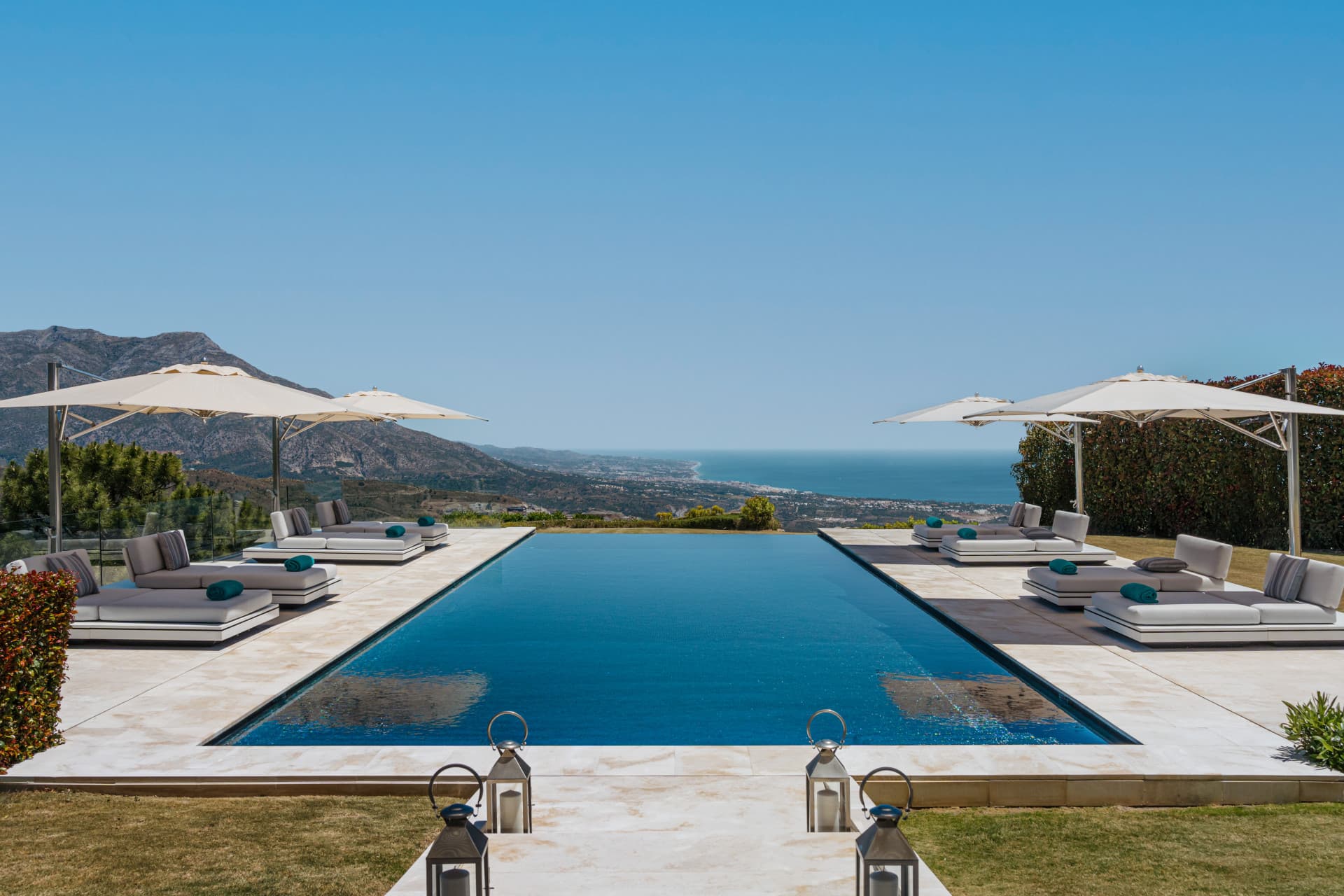 Extravagant Seven-Bedroom Mansion in La Zagaleta, Benahavis — photo 1