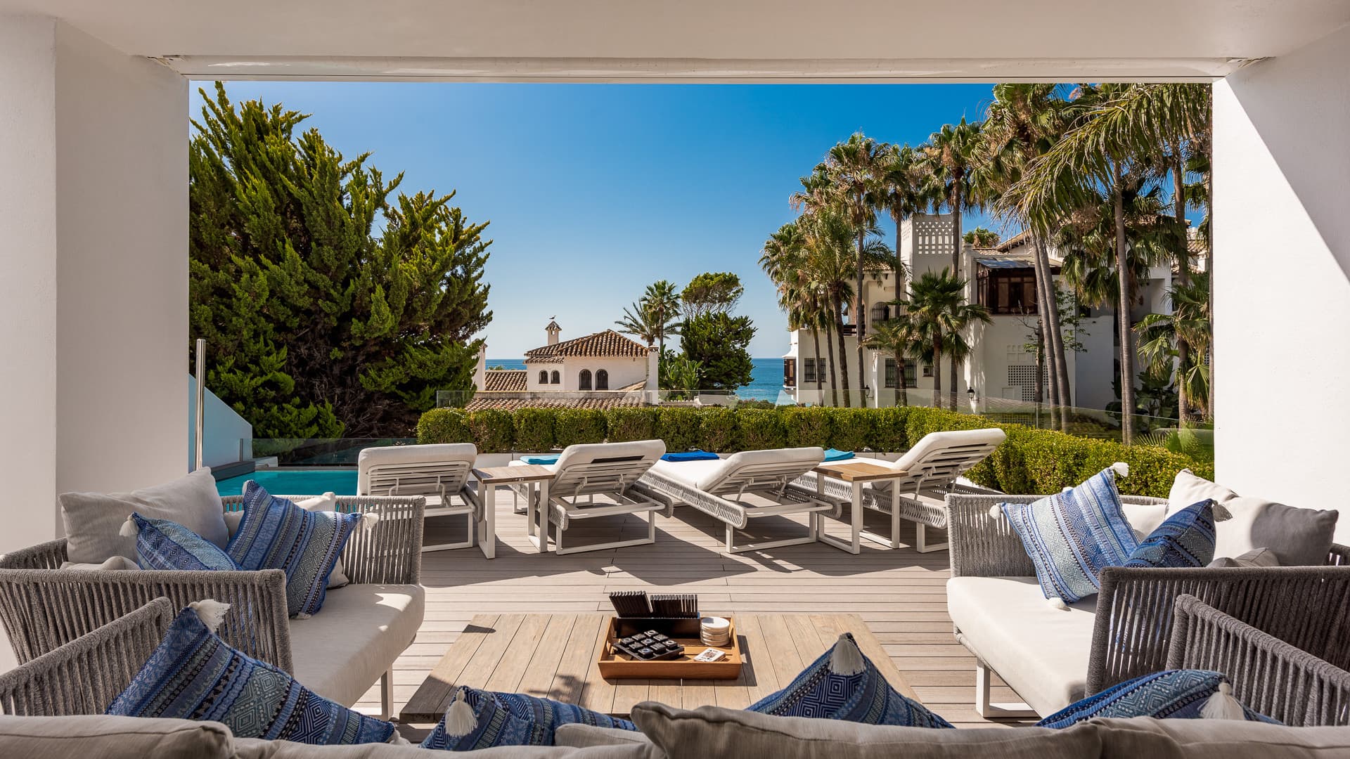 Lujosa Villa contemporánea en Puente Romano, Marbella — photo 1