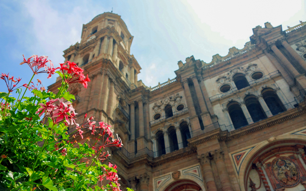 10 Reasons to Choose the Costa del Sol as Your Home in 2025