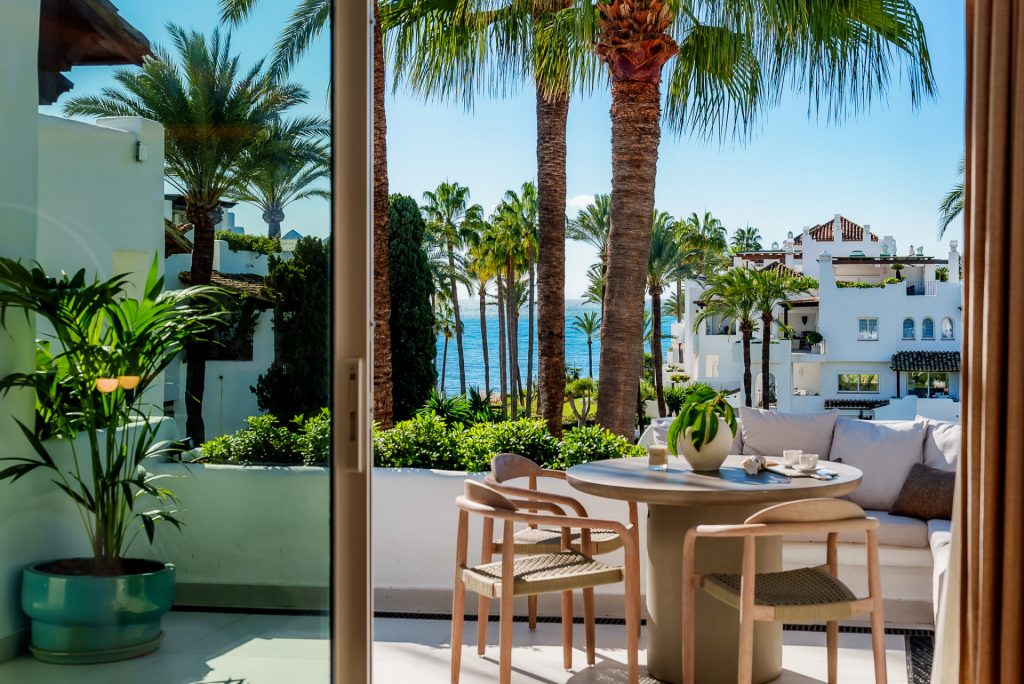 Duplex Penthouse Alcazaba Beach, Estepona East - COSTA-00682P