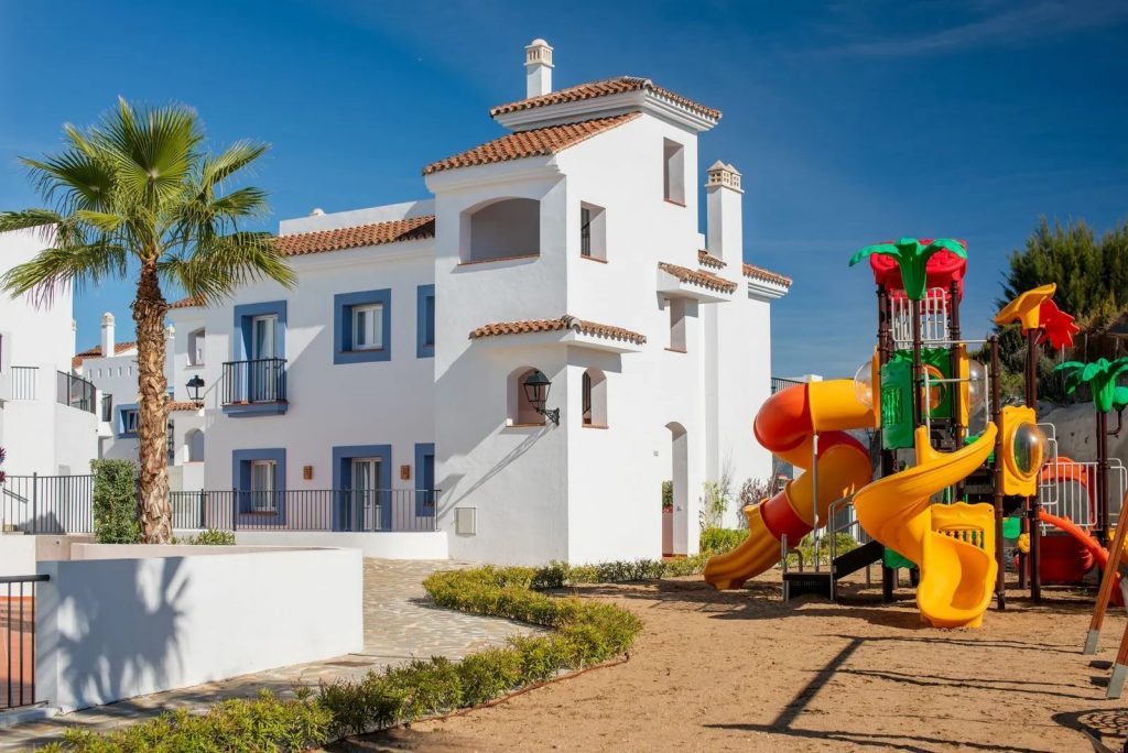 Ground Floor Apartment Altos del Paraiso, Benahavis - COSTA-00916P