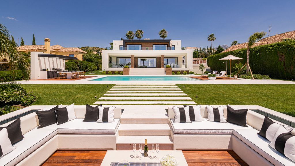 Villa Nueva Andalucia, Marbella - COSTA-01020P