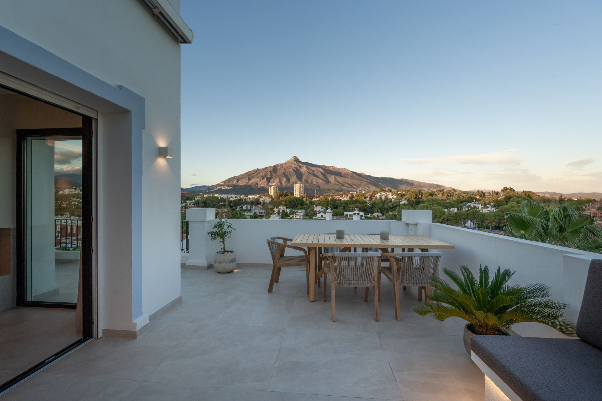 Duplex Penthouse Las Lolas, Nueva Andalucia - COSTA-00850P