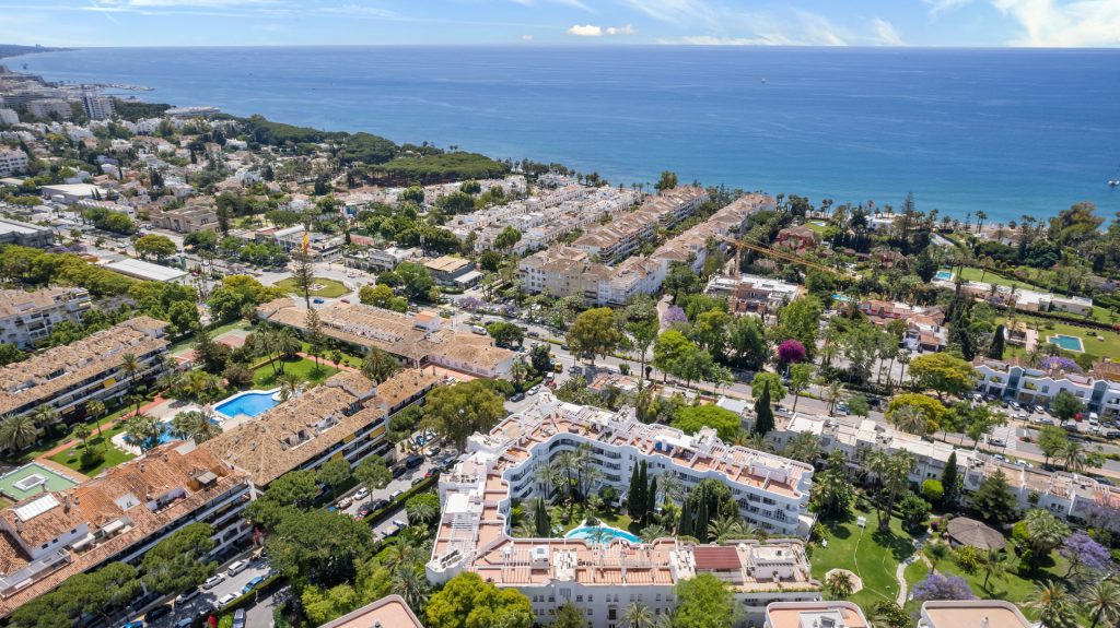 Duplex Penthouse Marbella Real, Marbella Golden Mile - COSTA-01069P