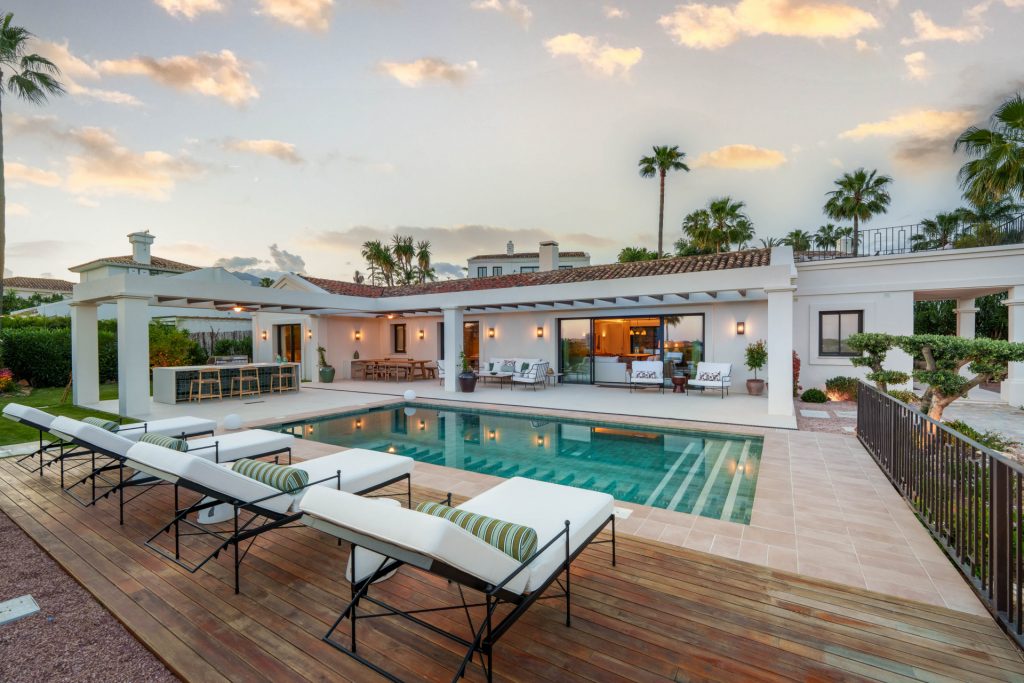 Villa Los Naranjos, Nueva Andalucia - COSTA-01054P