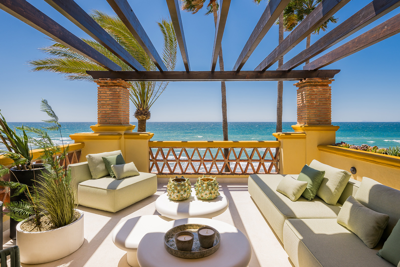 Apartment Rio Real, Marbella Este - COSTA-01127P