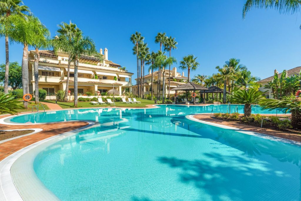 Duplex Penthouse Las Alamandas, Nueva Andalucia - COSTA-00976P