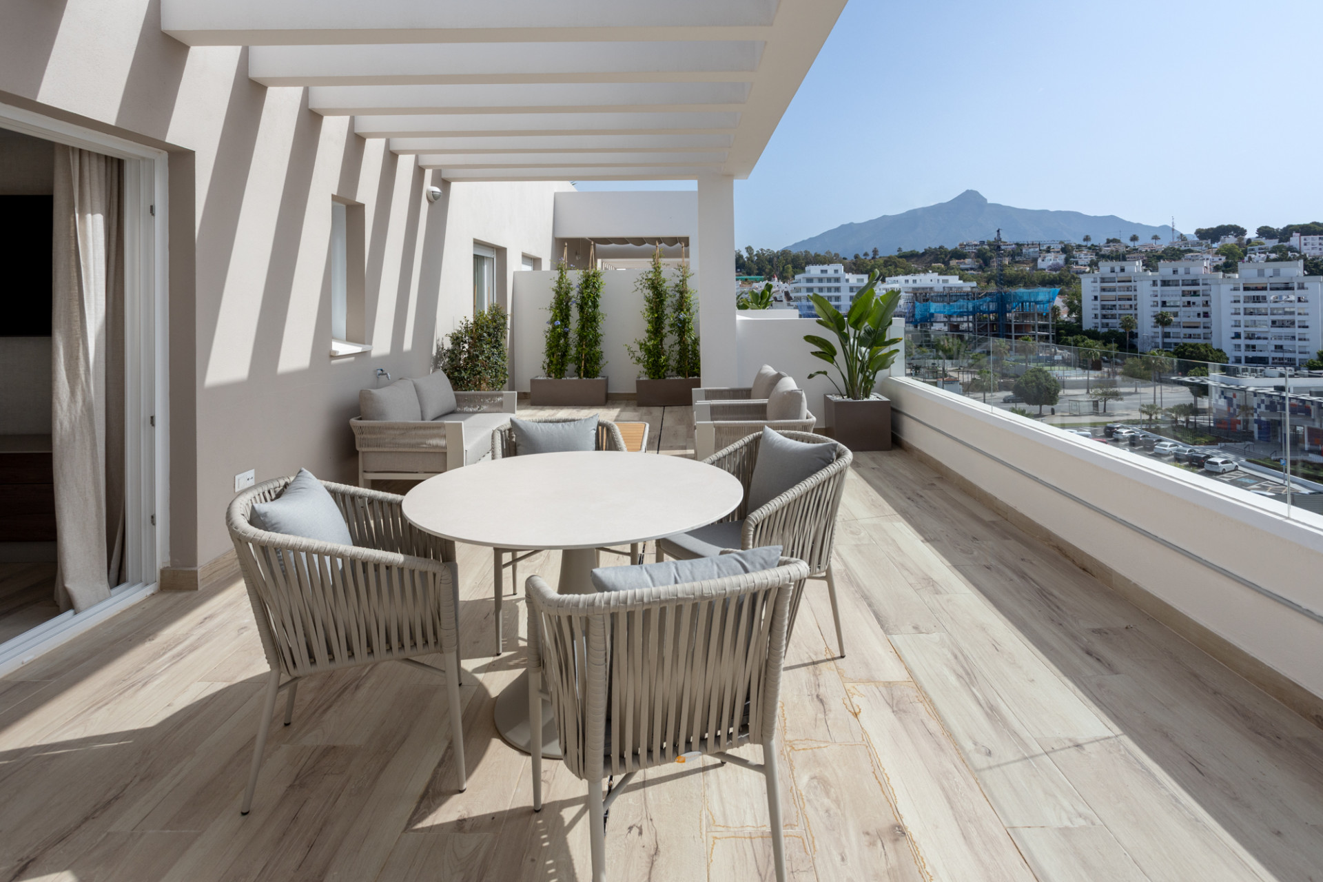 Penthouse La Campana, Nueva Andalucia - COSTA-01112P