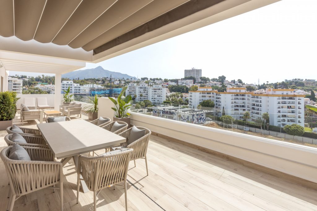 Penthouse La Campana, Nueva Andalucia - COSTA-01113P