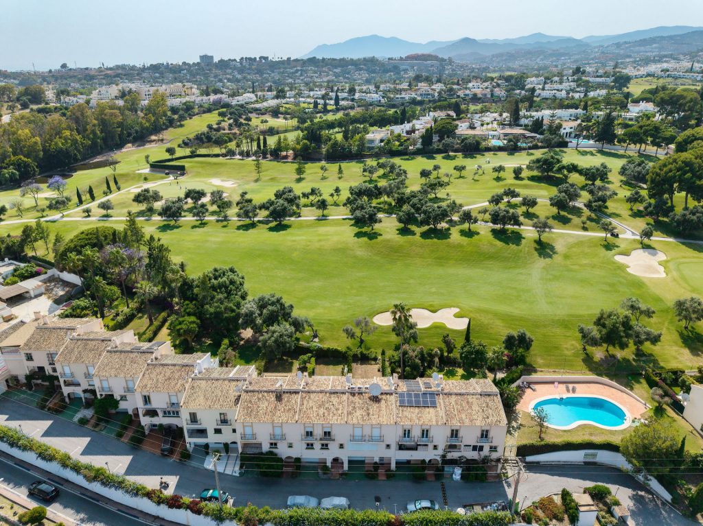Town House Los Olivos, Nueva Andalucia - COSTA-01141P