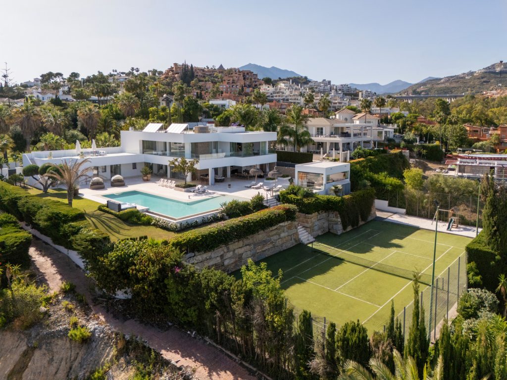 Villa La Cerquilla, Nueva Andalucia - COSTA-01136P