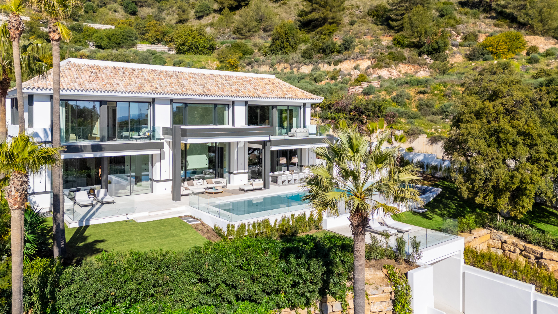 Villa Cascada de Camojan, Marbella Golden Mile - COSTA-01226P