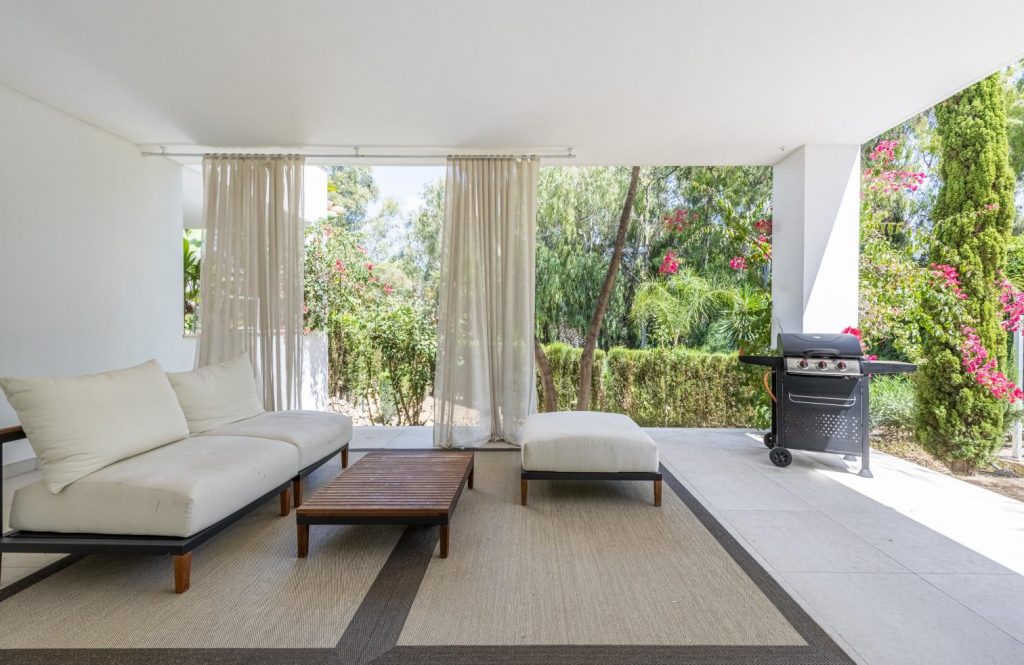 Ground Floor Apartment Nazules, Marbella Golden Mile - COSTA-01257P