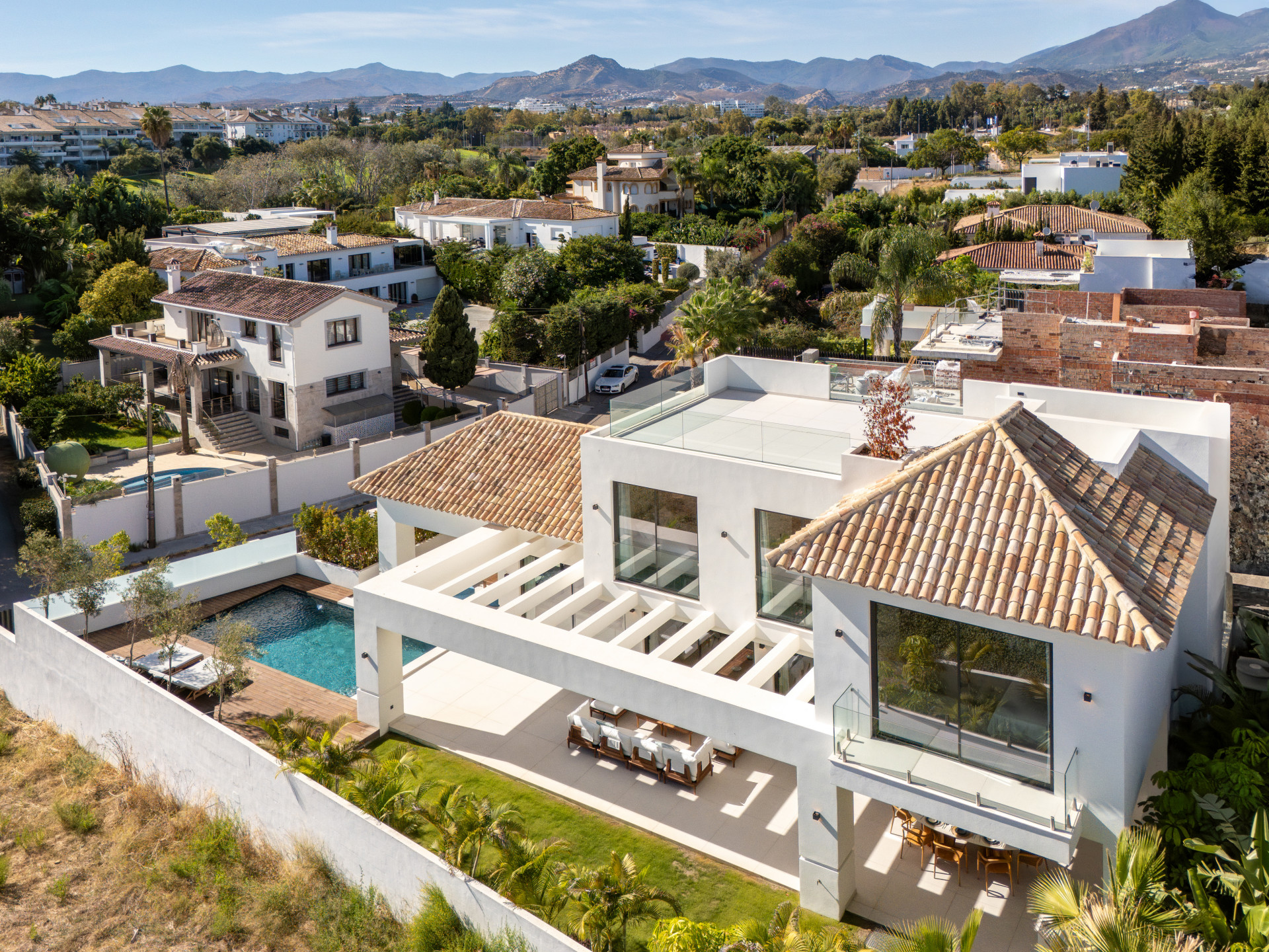 Villa Linda Vista Baja, San Pedro de Alcantara - COSTA-01345P
