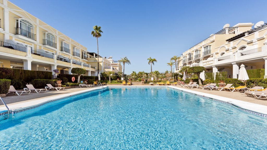 Duplex Penthouse Aloha Gardens, Nueva Andalucia - COSTA-01453P