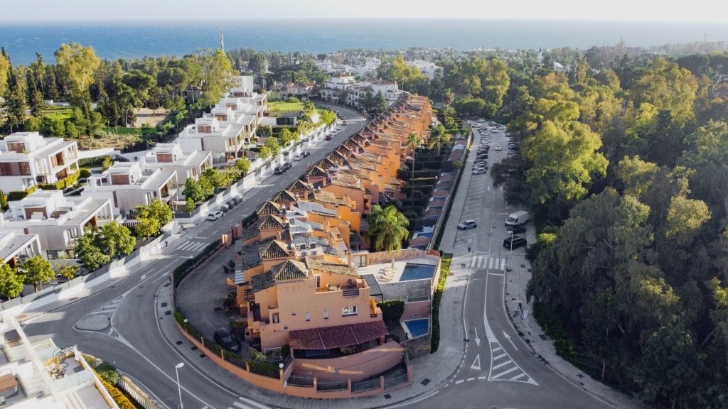 Town House Lomas de Puente Romano, Marbella Golden Mile - COSTA-01479P