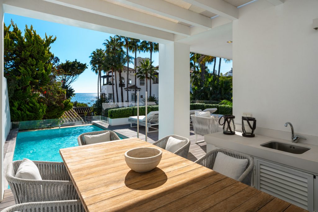 Semi Detached Villa Puente Romano, Marbella Golden Mile - COSTA-01510P