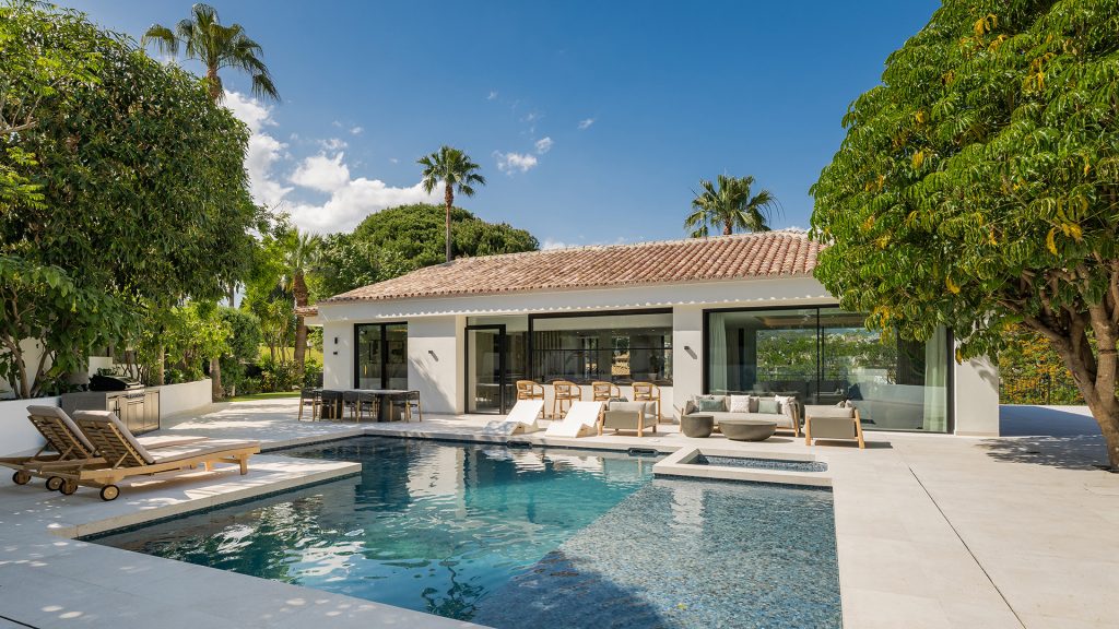 Villa Las Brisas, Nueva Andalucia - COSTA-01501P