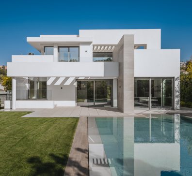 Villa El Paraiso, Estepona East - COSTA-01419P